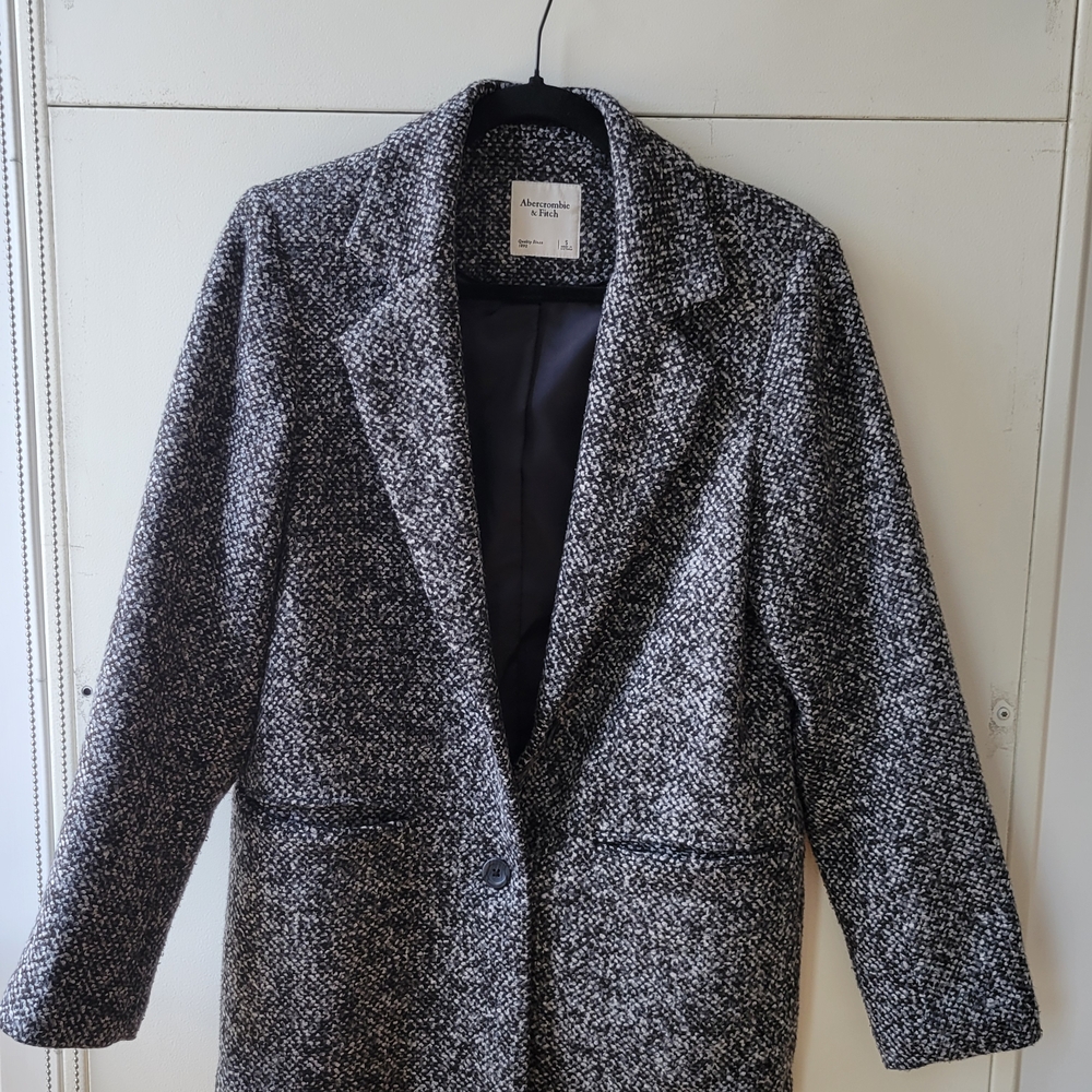 Abercrombie & Fitch Black and White Blazer Style Jacket